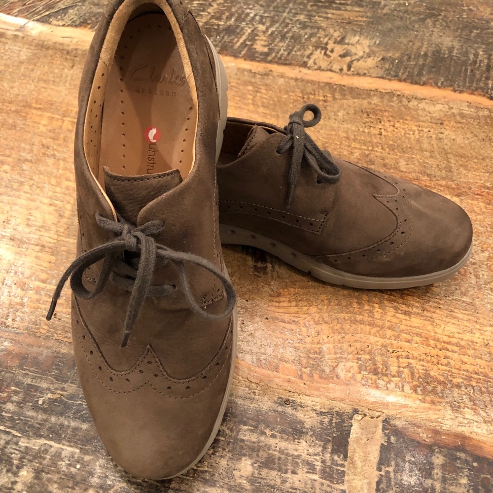 Clarks Unstructured UnHinton Wingtip LaceUp Oxford